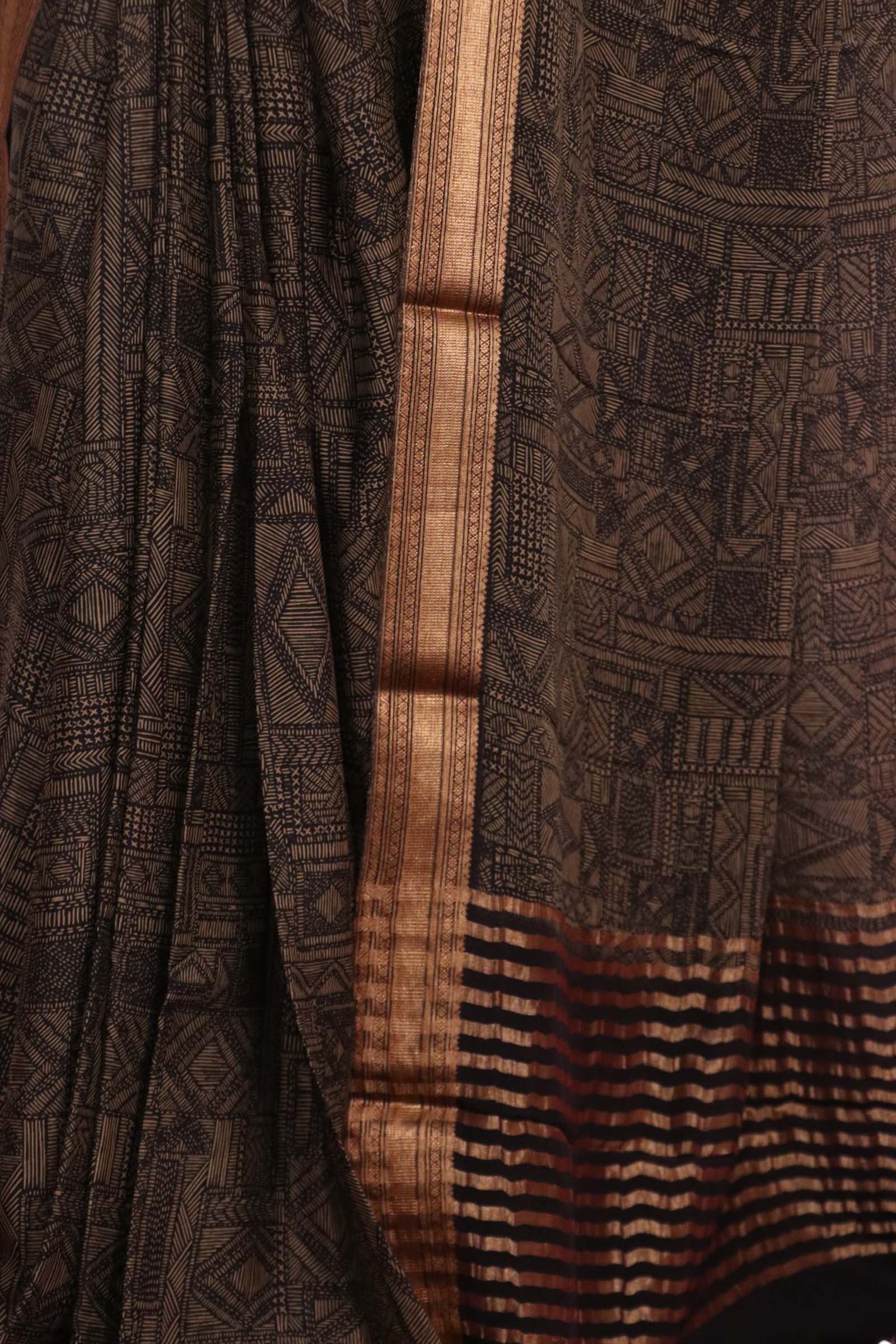 Pure Floral Zari Crepe Silk Saree AL206055